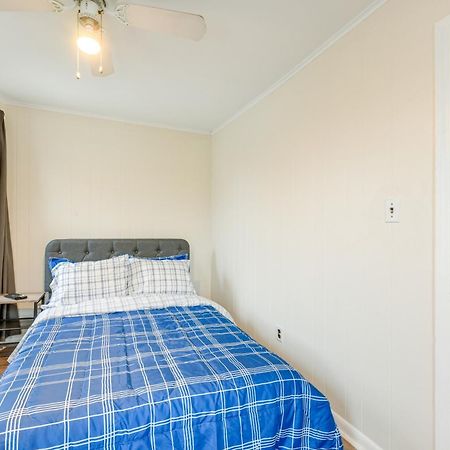 Charming Long Island Home With Fenced Yard! Freeport Kültér fotó