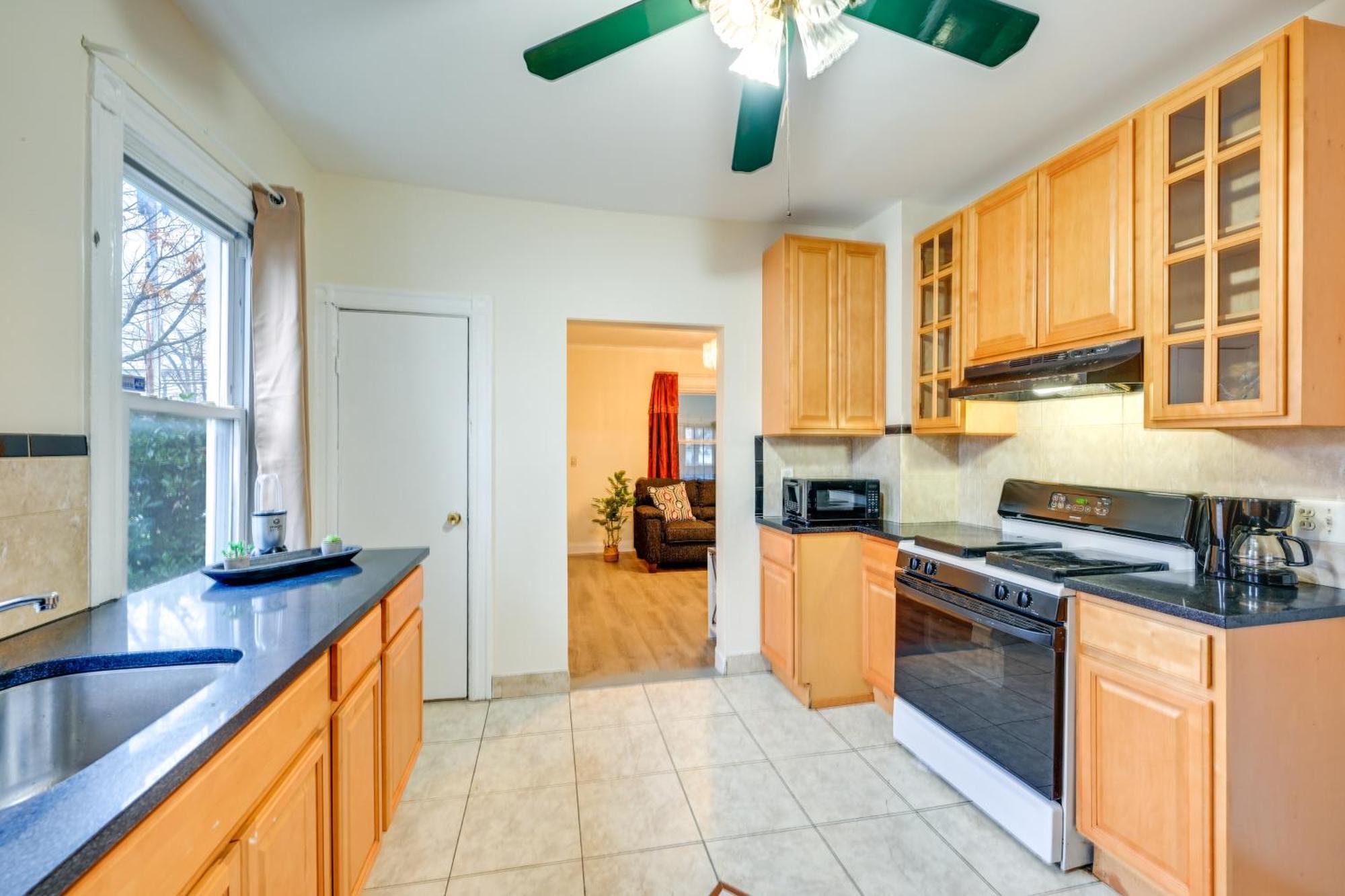 Charming Long Island Home With Fenced Yard! Freeport Kültér fotó